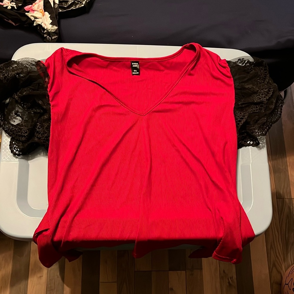 Size OXL red shirt w wrap around tie